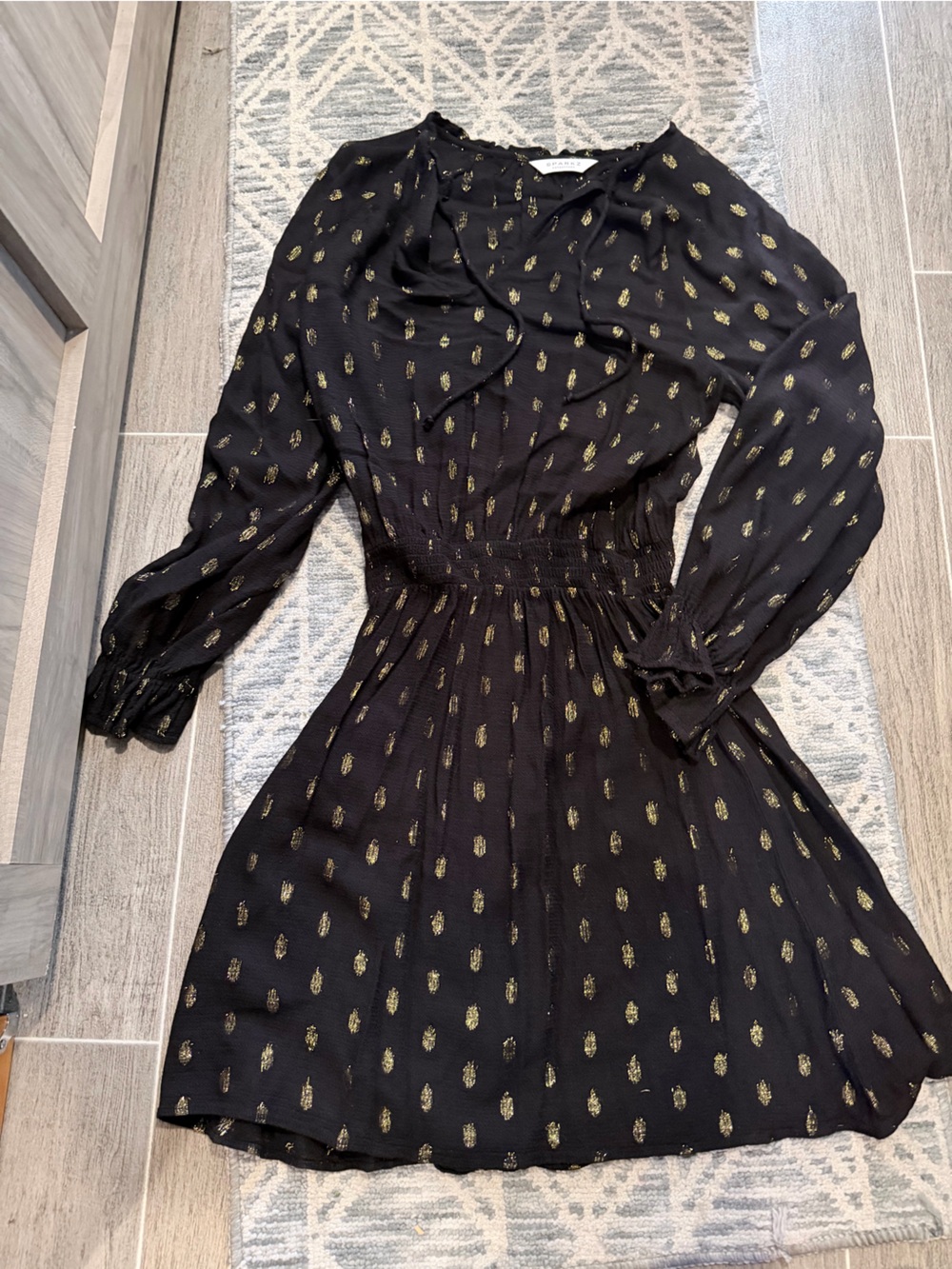 Womenโs Black Dress with Gold Accent - Long Sleeve elastic waist
